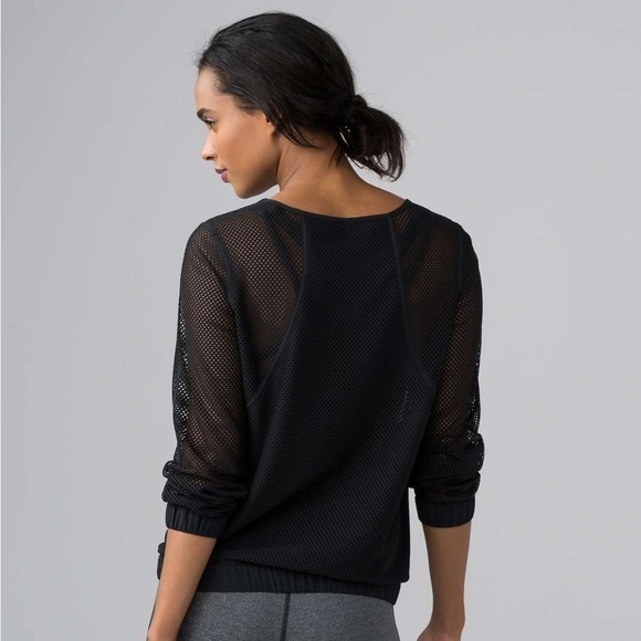 EUC Lululemon | Mesh On Mesh Pop Over Size 6 (check measurements) - Picture 2 of 8